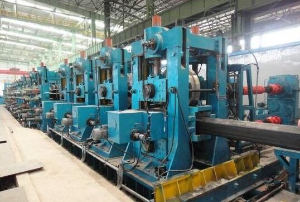 Q355B無(wú)縫方管生產(chǎn)車間展示